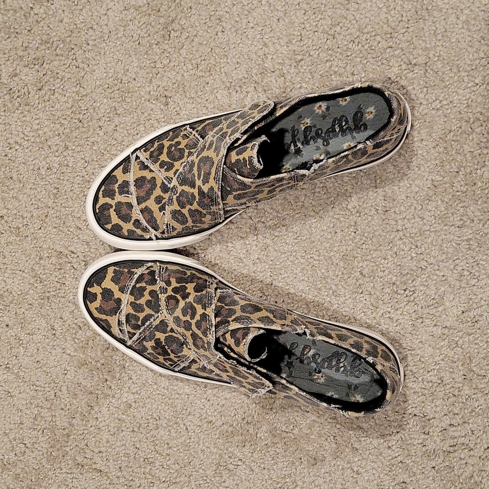 Gypsy Jazz Leopard Sneakers NWOB